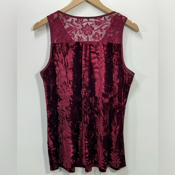Women's Doe & Rae Cranberry Dark Red Crushed Velvet Flowy Tank - Picture 9 of 10